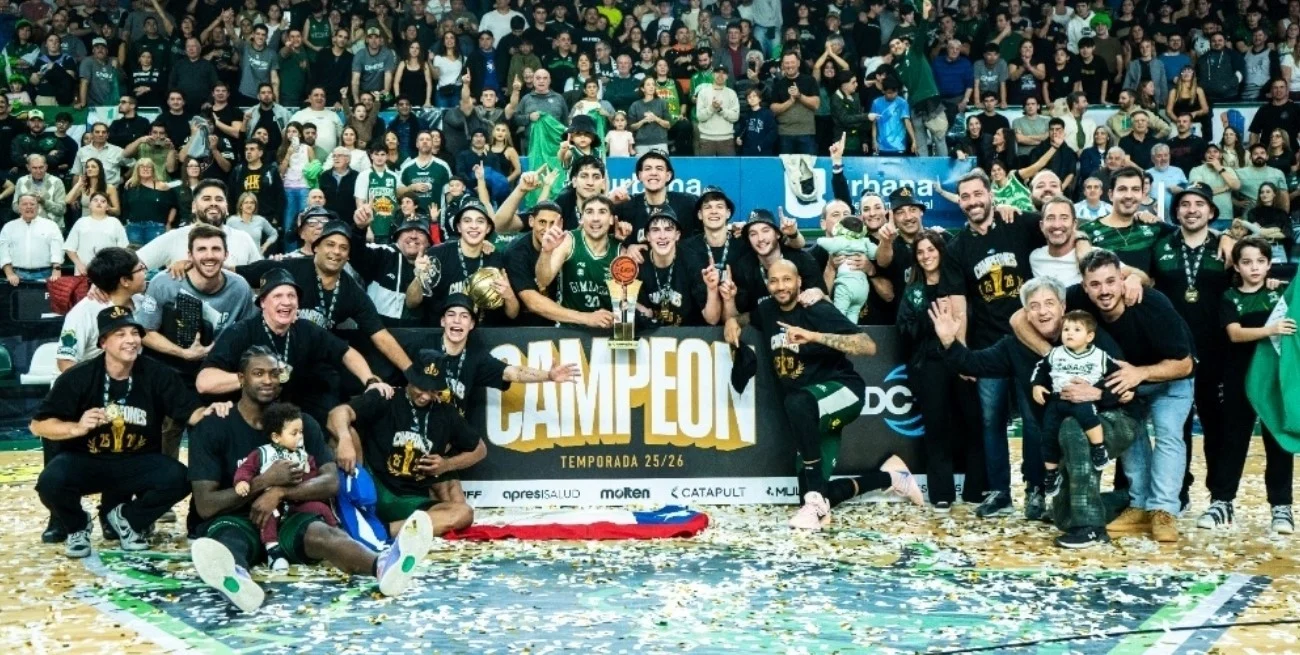 Gimnasia de Comodoro volvió a tocar la gloria y se consagró campeón tras 20 años