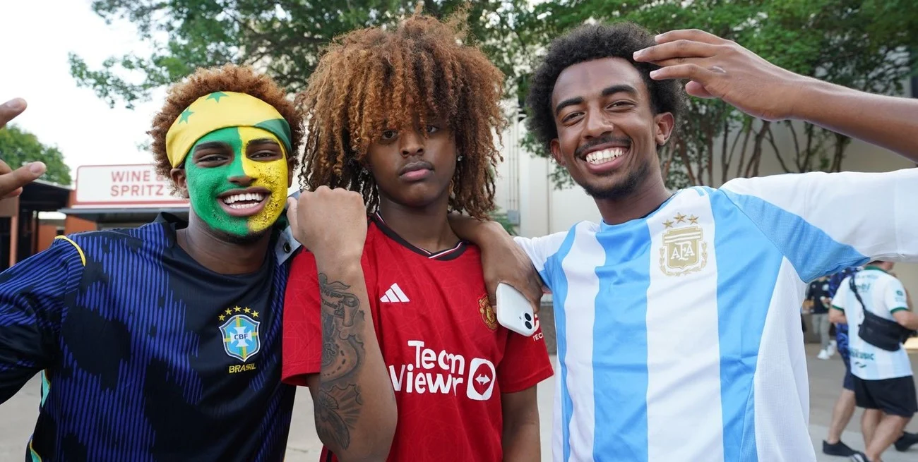 El fan fest o el ritual, caro, de vivir el Mundial sin tener una entrada