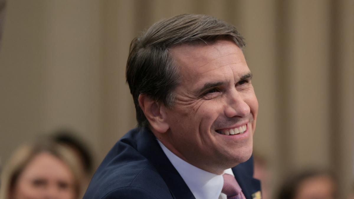Trump nomina oficialmente a Todd Blanche como fiscal general
