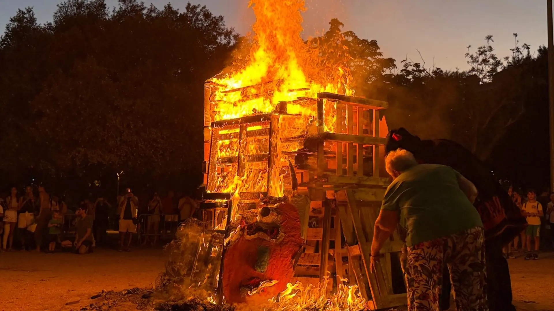 La noche de Sant Joan deja 130 detenidos, 39 de ellos relacionados con la verbena, y 69 heridos en Catalunya