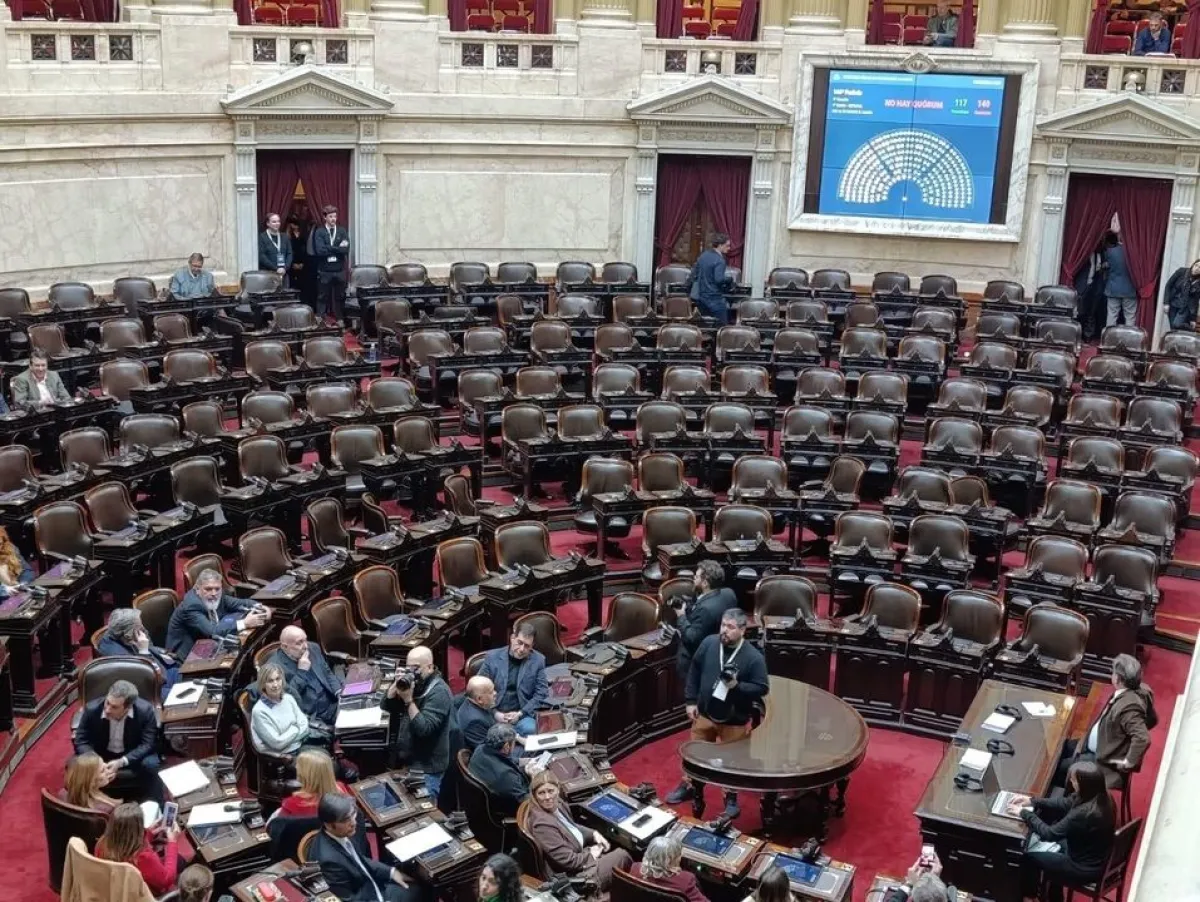 No hubo quórum y cayó la sesión para interpelar a Adorni