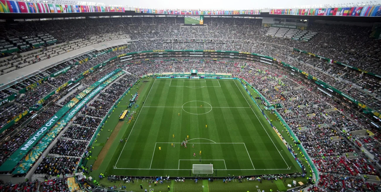 Murió un hincha alemán en las afueras del Estadio Azteca durante la inauguración del Mundial