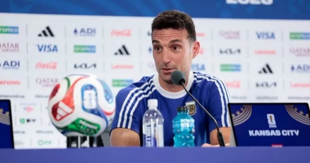 Scaloni criticó la pausa de hidratación