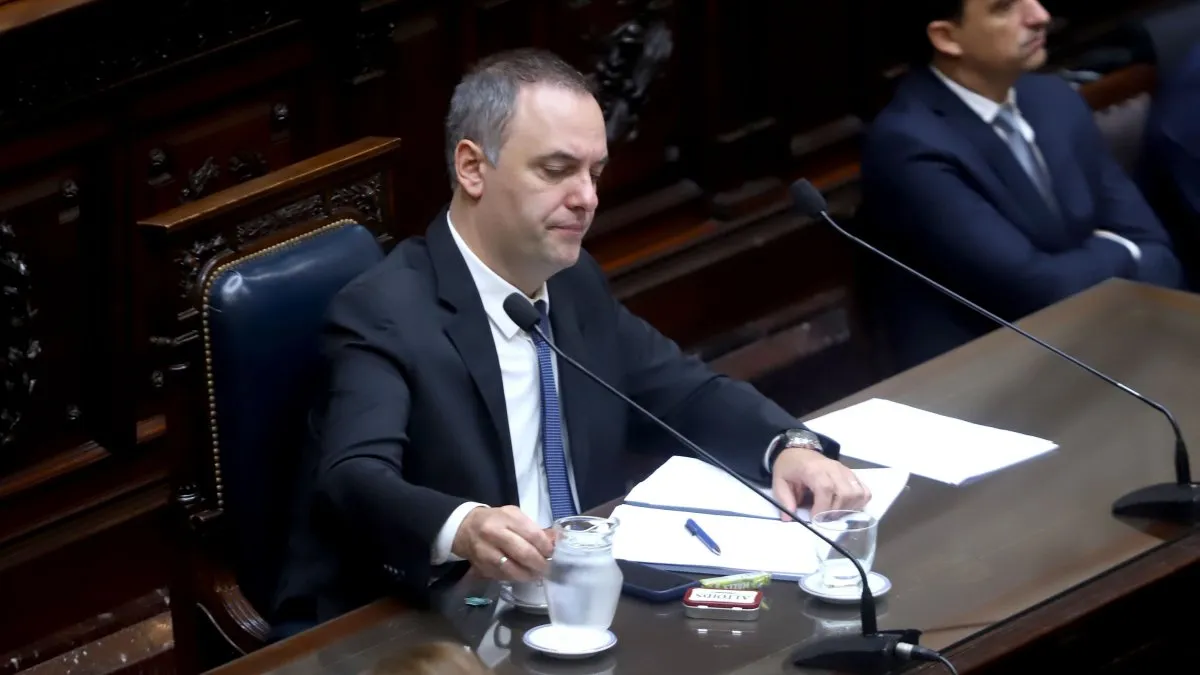 Crece el aislamiento de Manuel Adorni: el PRO no descarta apoyar una sesión en su contra