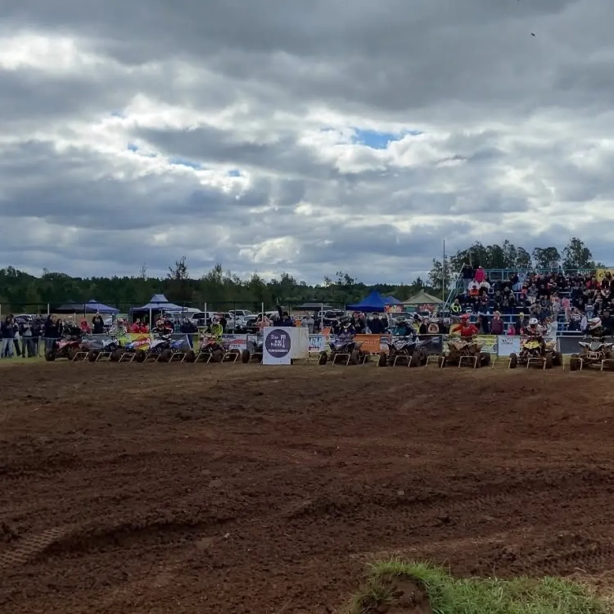 San Vicente recibe la cuarta fecha del Campeonato Misionero de Motocross y Cuatriciclos