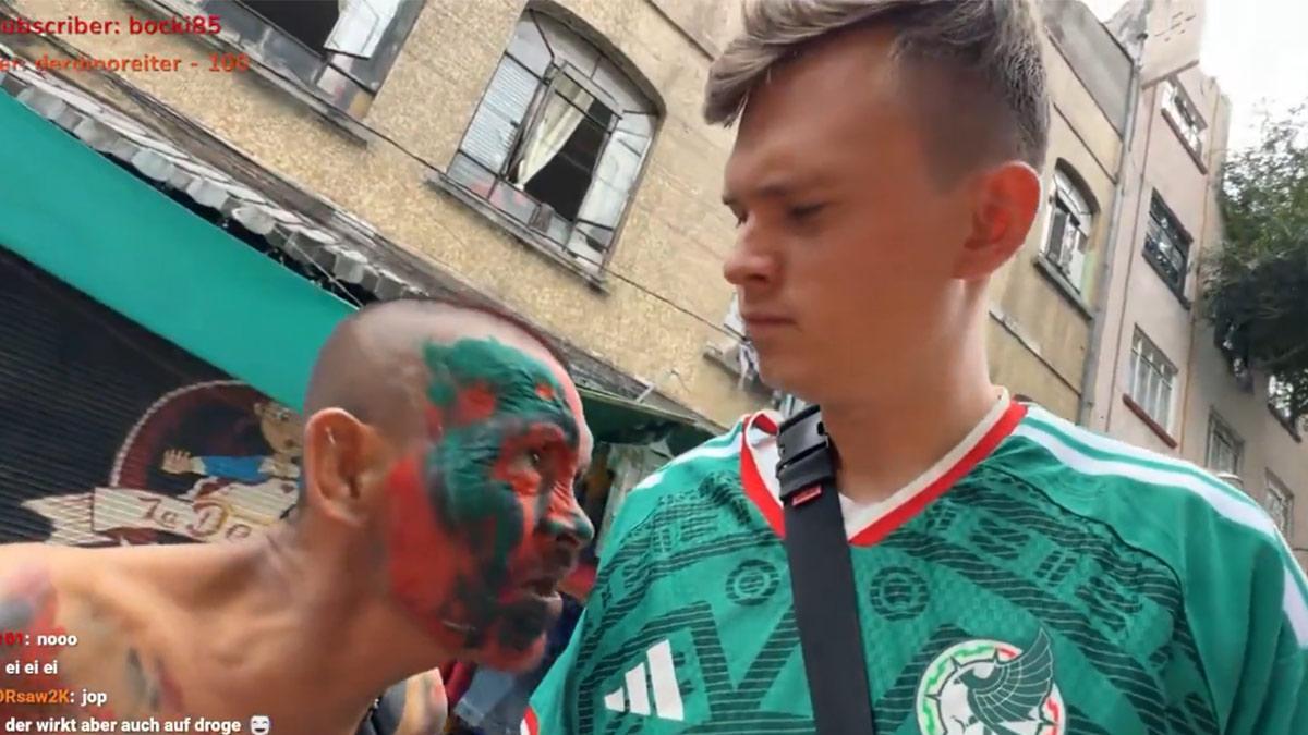 Streamer alemán pasó un susto en tianguis de CDMX durante el Mundial 2026