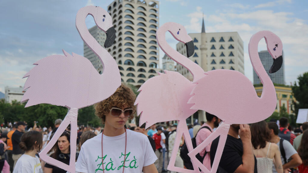 "Flamants roses" contre famille Trump : la contestation qui fait vaciller le gouvernement albanais