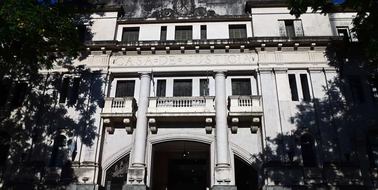 Prisión para el policía que intentó robar en una casa de barrio Nueva Esperanza