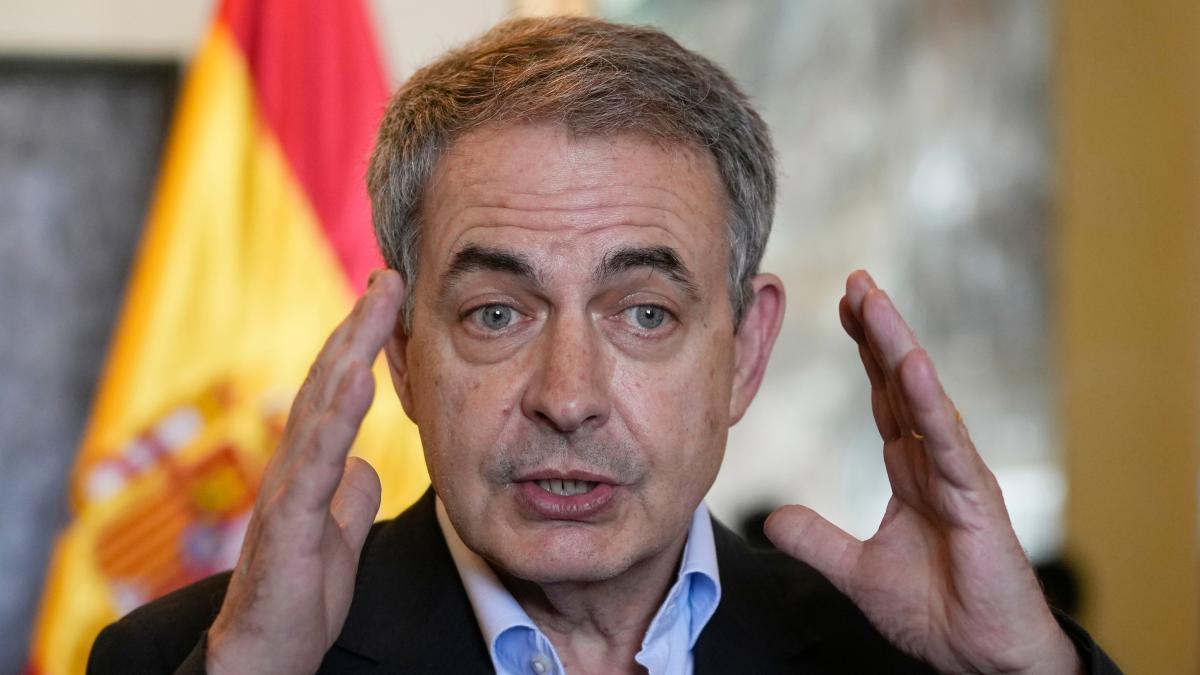 Los expolíticos con actividad en el sector privado suben con fuerza en dos años