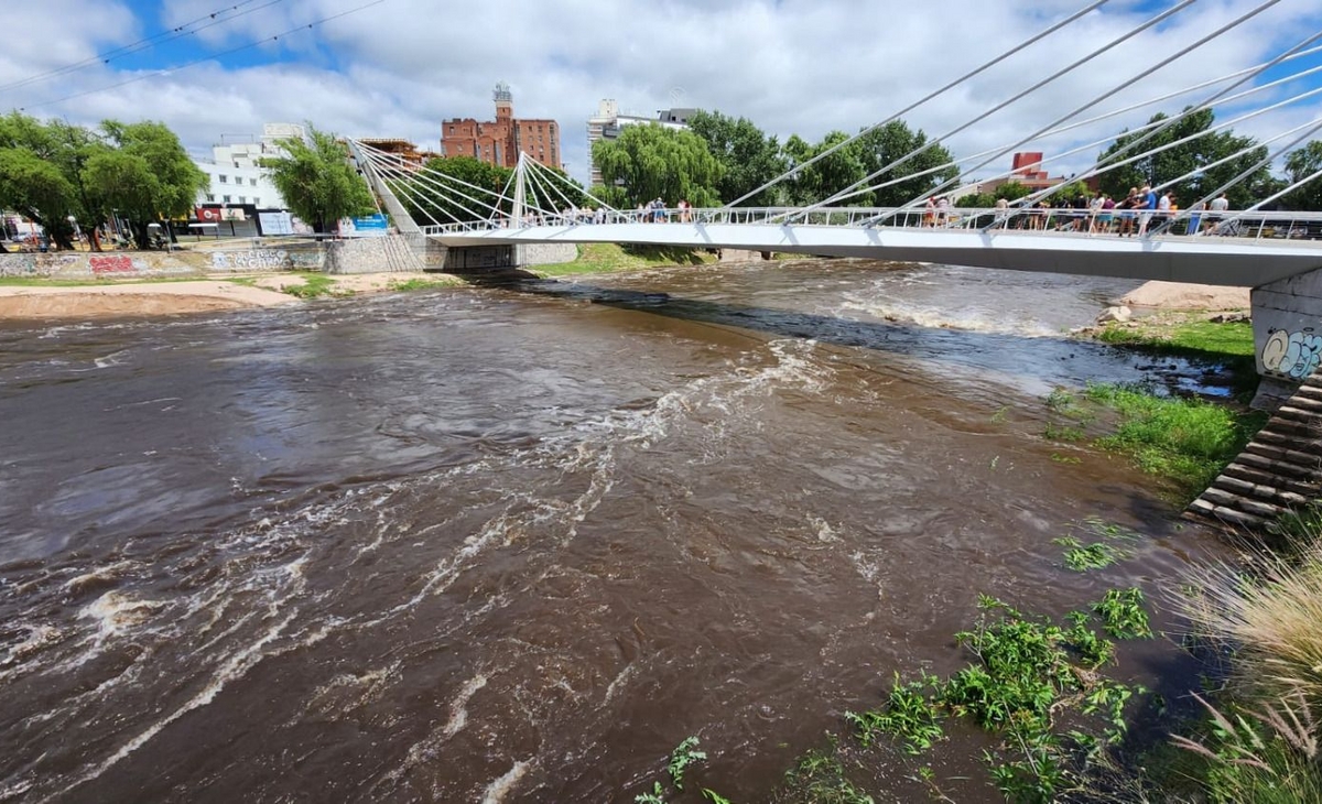 Una obra de cloacas logró frenar la contaminación de un río