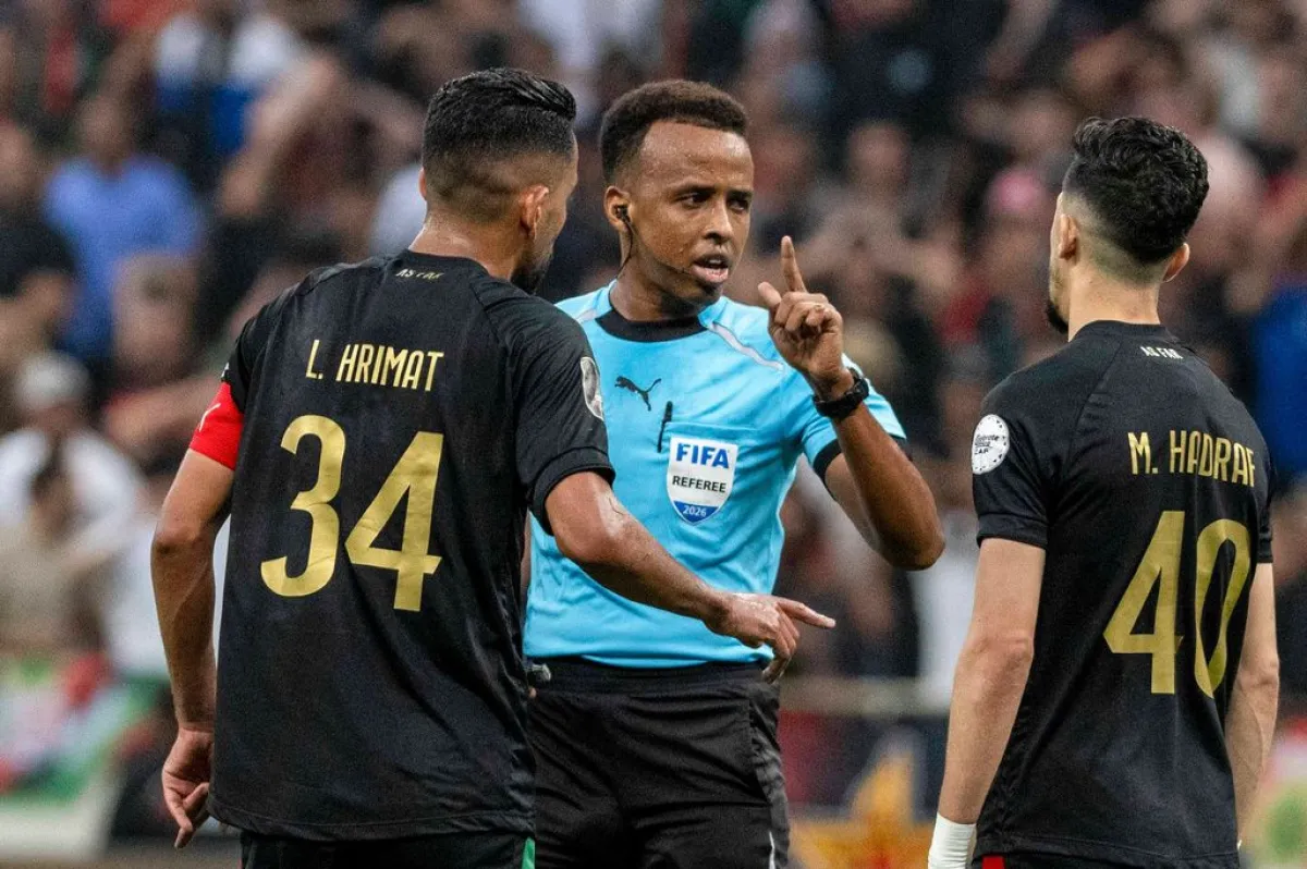 El árbitro somalí del Mundial al que se le negó la entrada a EEUU vuelve a casa como héroe