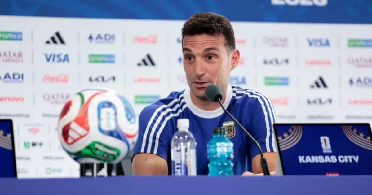 Mundial 2026: Scaloni no dio el equipo, pero dijo que el Dibu Martínez y Julián Álvarez están "disponibles" para el debut