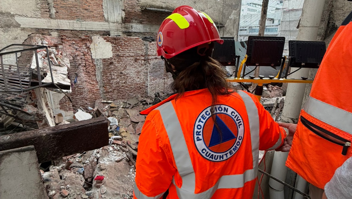 Colapsa vivienda en Cuauhtémoc: rescatan a mujer y hallan cuerpo