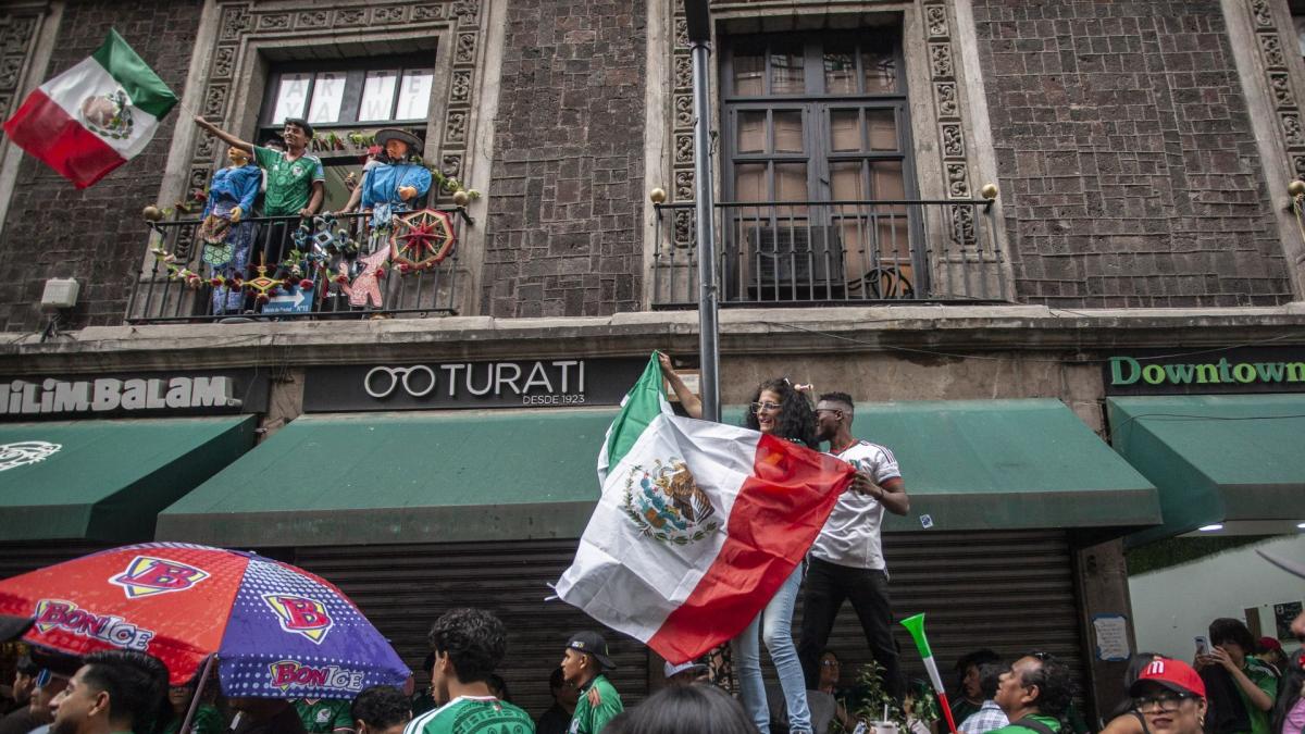 Comercios del Centro Histórico hacen su 'agosto' con incremento de precios