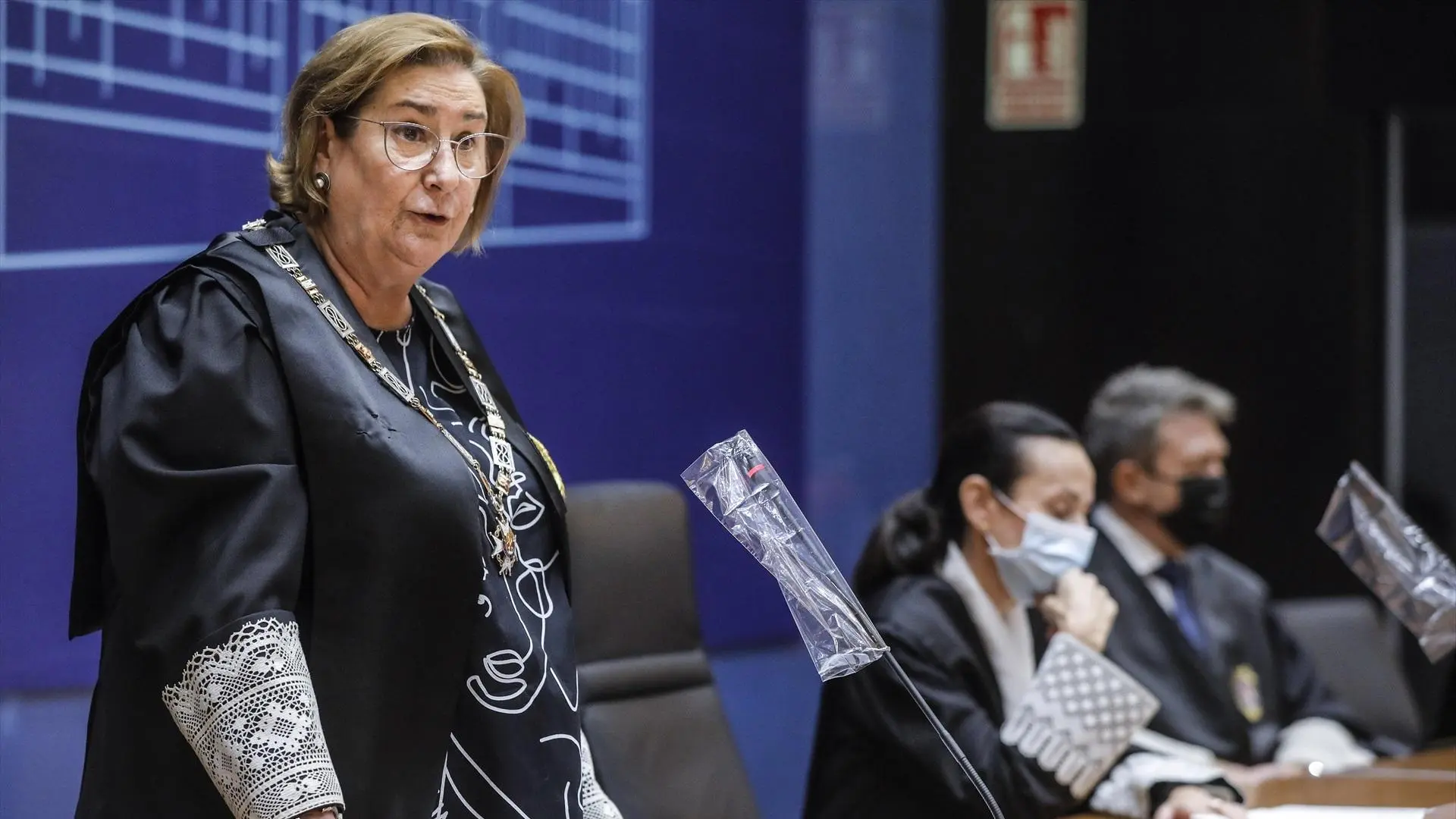 Teresa Gisbert, fiscal de Sala: "Internet aumenta las posibilidades de que un menor sea víctima, pero también autor de un delito"