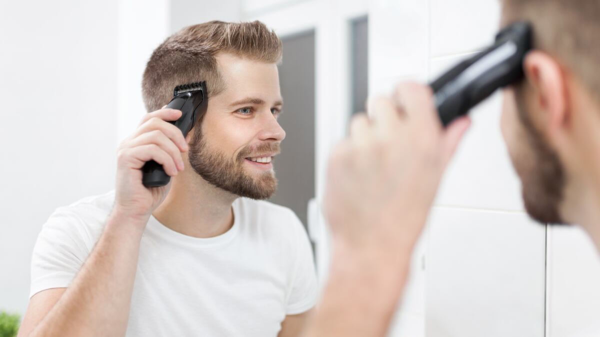 La máquina Philips rebajada más de un 50% que está arrasando para cortarte el pelo en casa