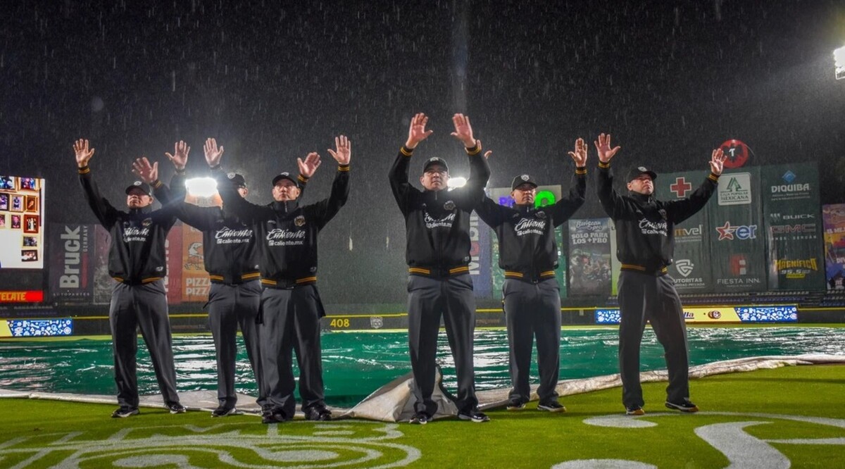 Juego 1 entre Pericos y Toros es aplazado por lluvia en Puebla
