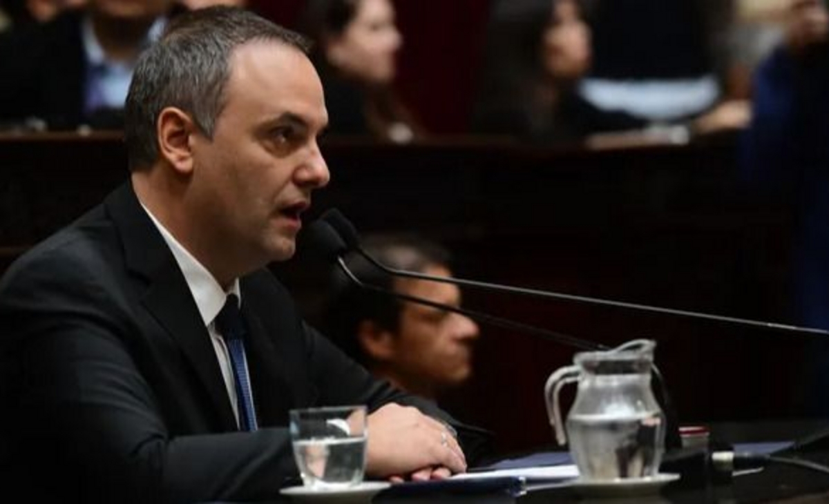 Adorni rompió el silencio tras adherir al régimen de Inocencia Fiscal