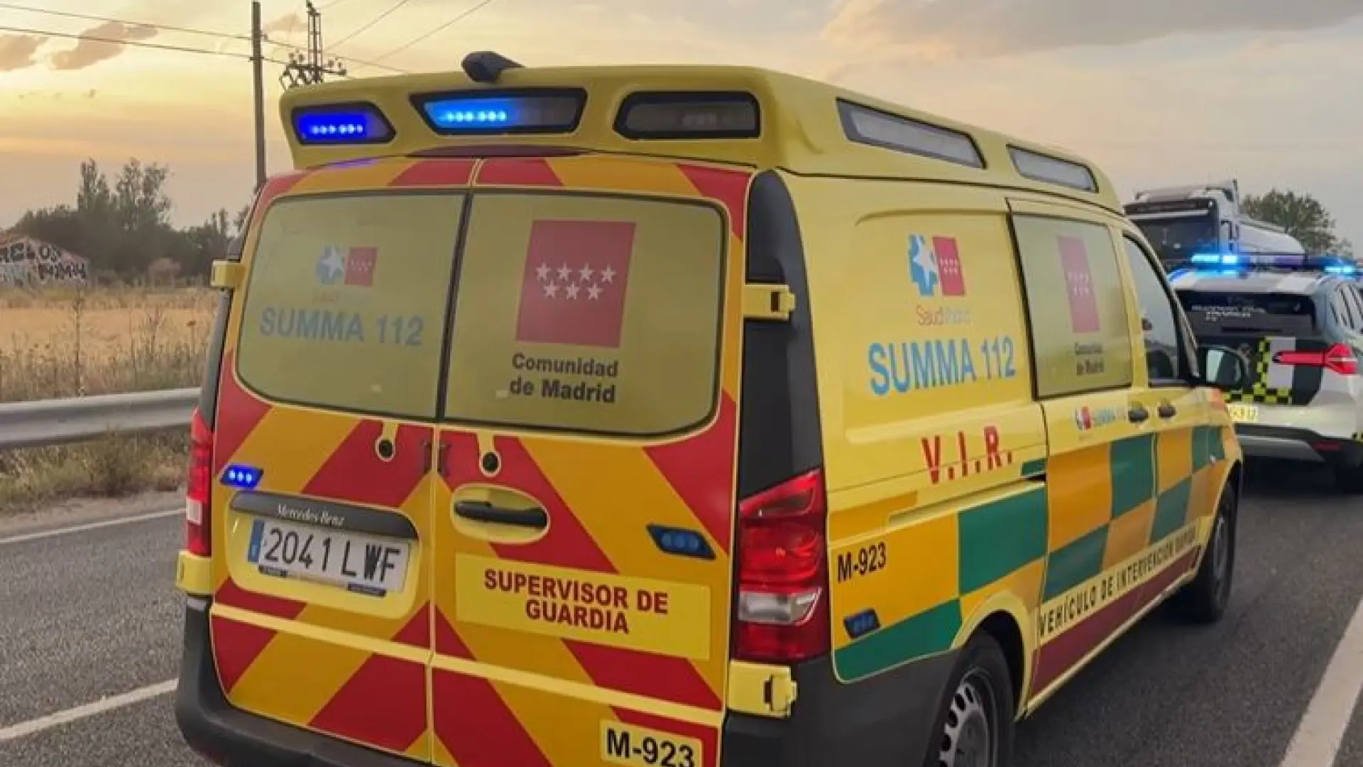 Una muerta y un herido muy grave en el accidente entre un coche y una moto en Madrid
