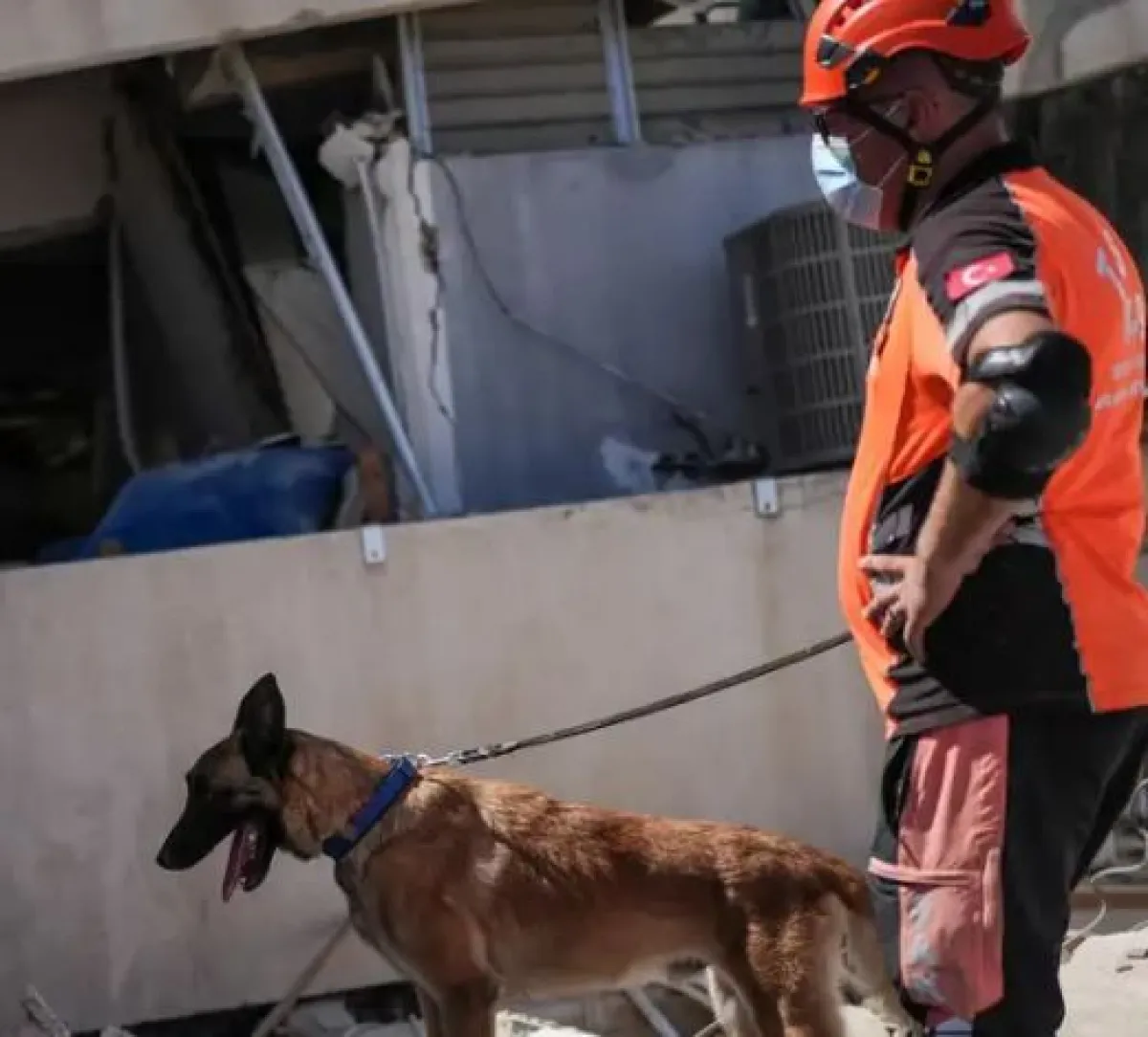 Se agrava la crisis en Venezuela mientras continúan los rescates tras los terremotos
