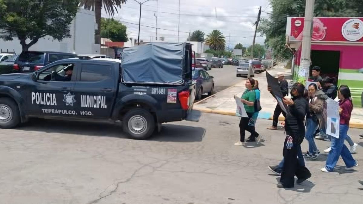 Familiares de Yanely marchan en Hidalgo para exigir avances en su búsqueda