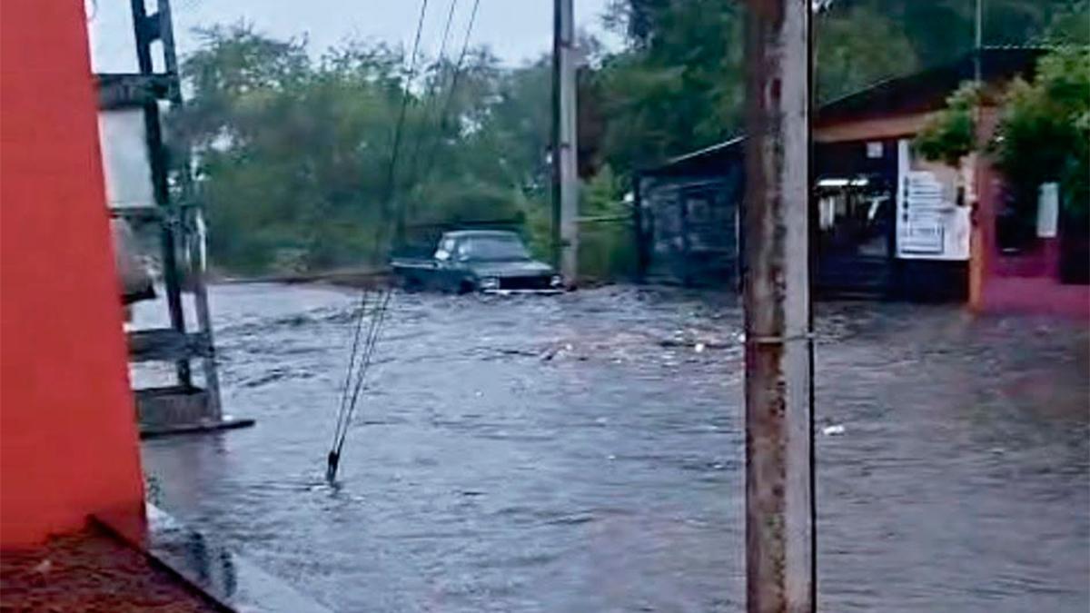 Un mujer muere ahogada y dos desaparecidos tras el paso de Boris por Colima