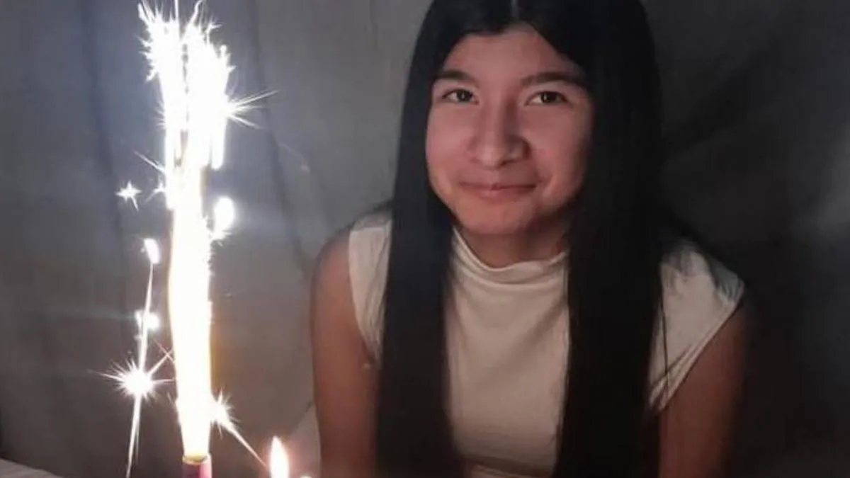 Buscan a una adolescente de 15 años que desapareció tras salir de la escuela en Córdoba