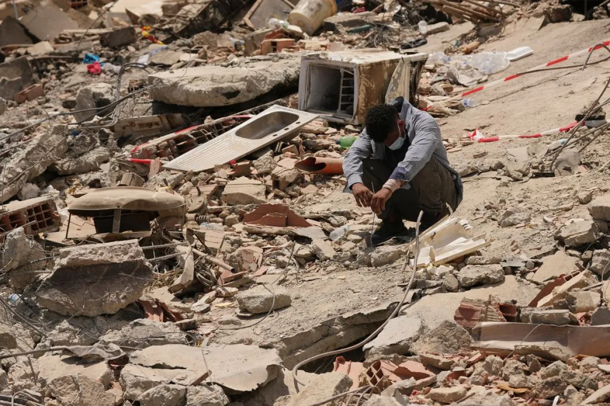 Más de 1.700 muertos en Venezuela mientras las familias excavan entre los escombros para encontrar sobrevivientes 5 días después de los terremotos