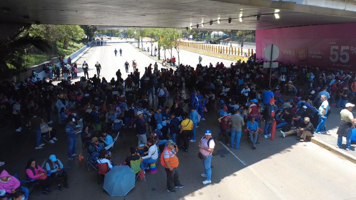 CNTE cierra ambos sentidos de Circuito Interior CDMX,