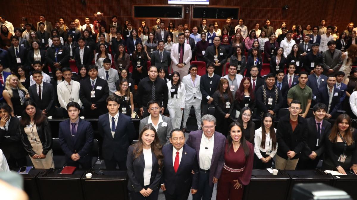 El diputado Ricardo Monreal Ávila inauguró el Parlamento Juvenil, tercera edición