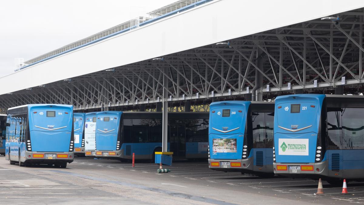 Un estudiante no empadronado pagará 330 euros más que si tuviera el abono transporte