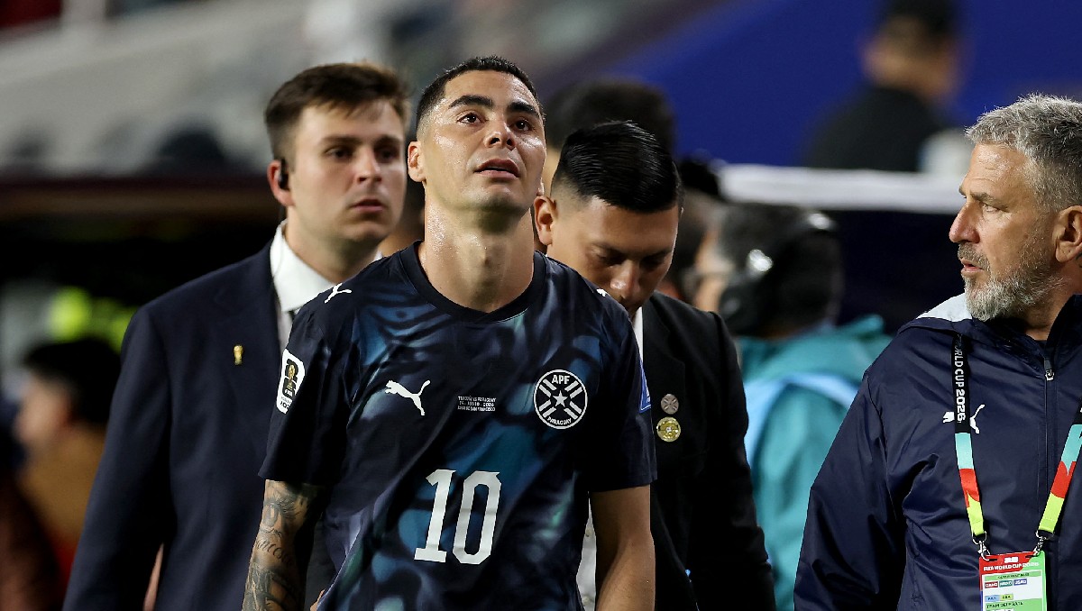 Por qué Miguel Almirón fue expulsado del juego de Turquía y Paraguay