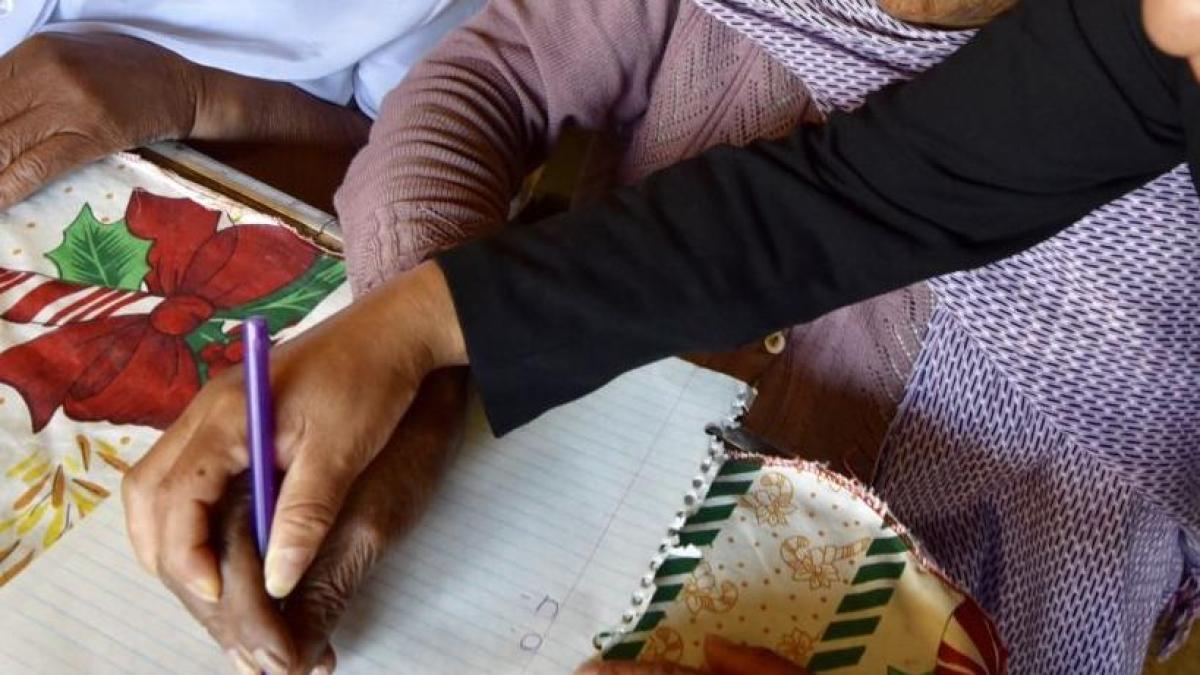 En México, unas 4 millones de personas mayores de 15 años aún no saben leer ni escribir