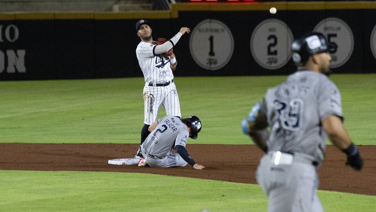 Tigres vencen a Sultanes en el primer juego de la serie