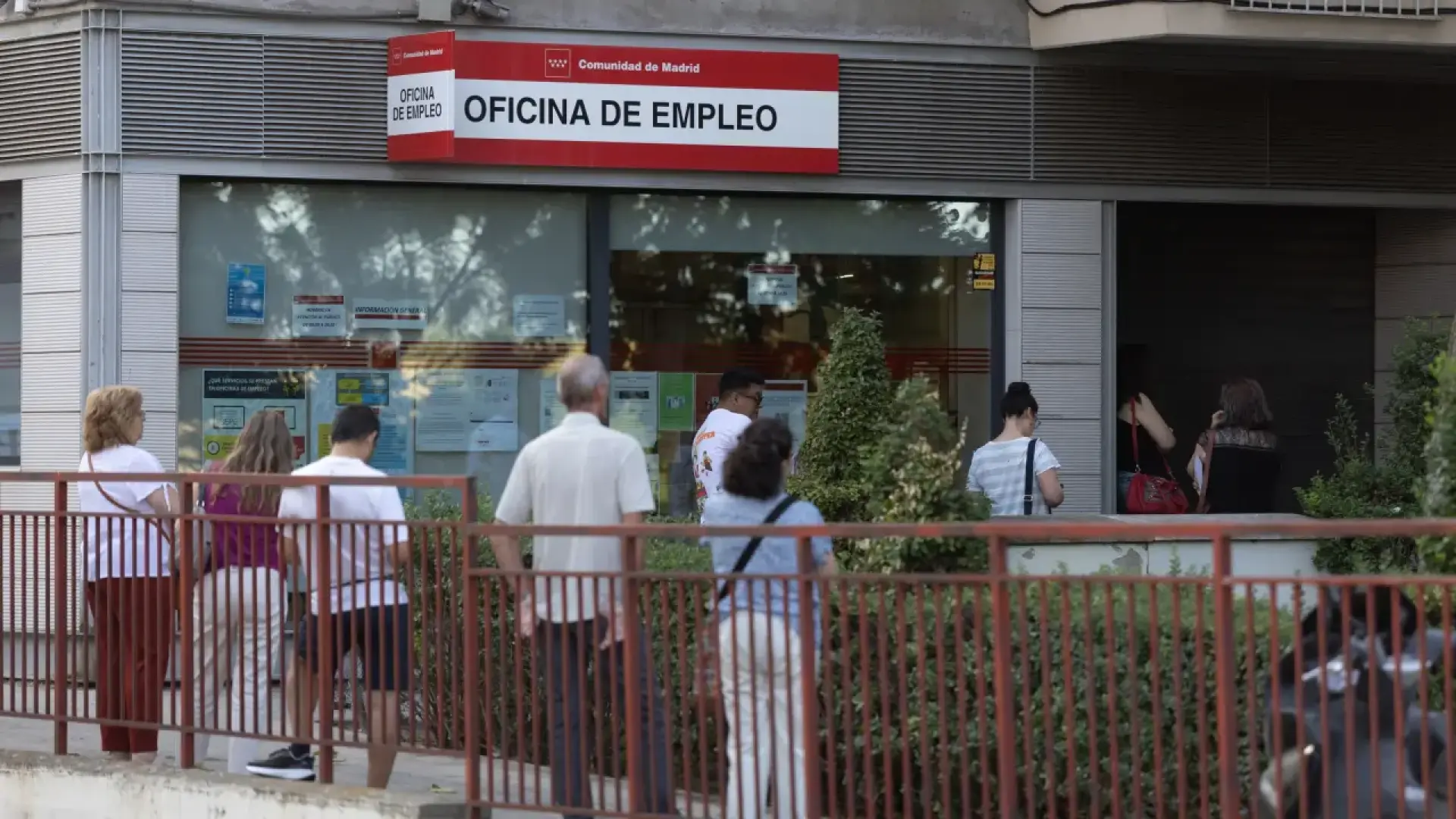 España suma 232.000 empleos en el segundo mejor mayo de la historia