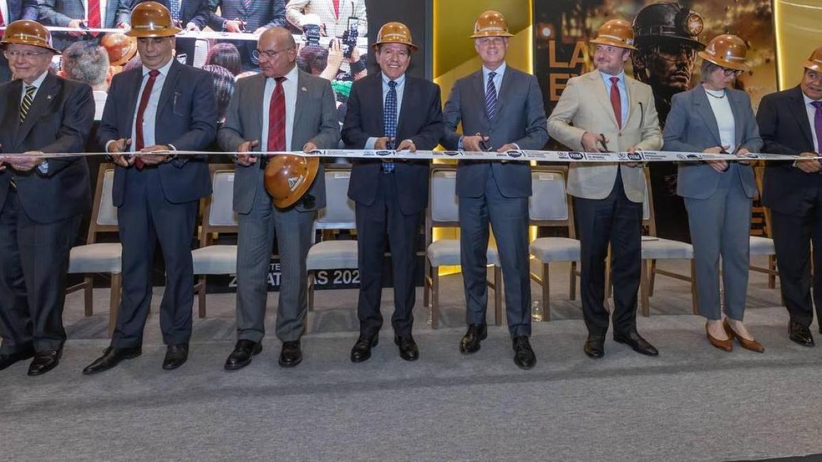 Embajador de Canadá visita la mina Juanicipio en Zacatecas