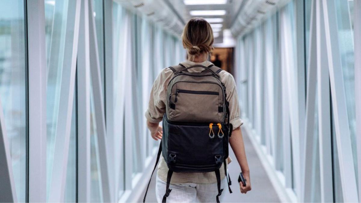 Comparativa de mochilas de viaje: mejores modelos para ir en avión