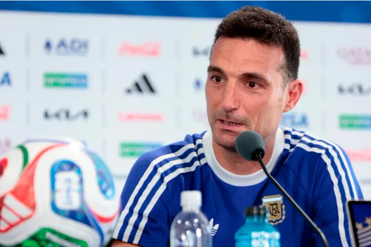 Scaloni, antes del debut frente a Argelia: "Estamos confiados y llegamos en un buen momento"