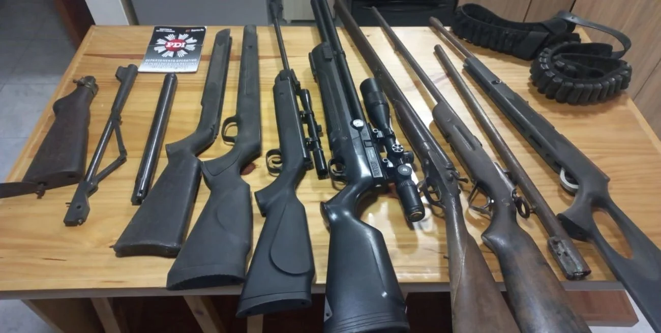 Barrancas: la PDI secuestró armas de fuego y un cuero de yacaré