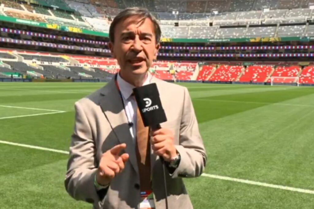 Periodista dejó una transmisión en vivo para correr tras Shakira en el Estadio Azteca