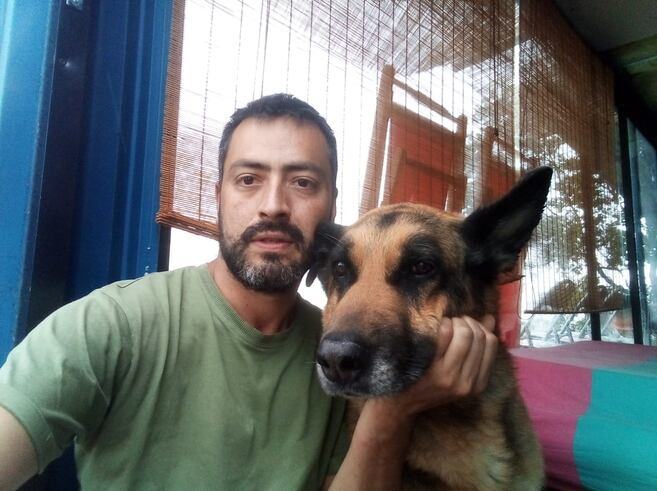 Famoso actor denuncia que fue 'escopolaminado' en Bogotá y se llevaron su perro: "Ayúdenme"