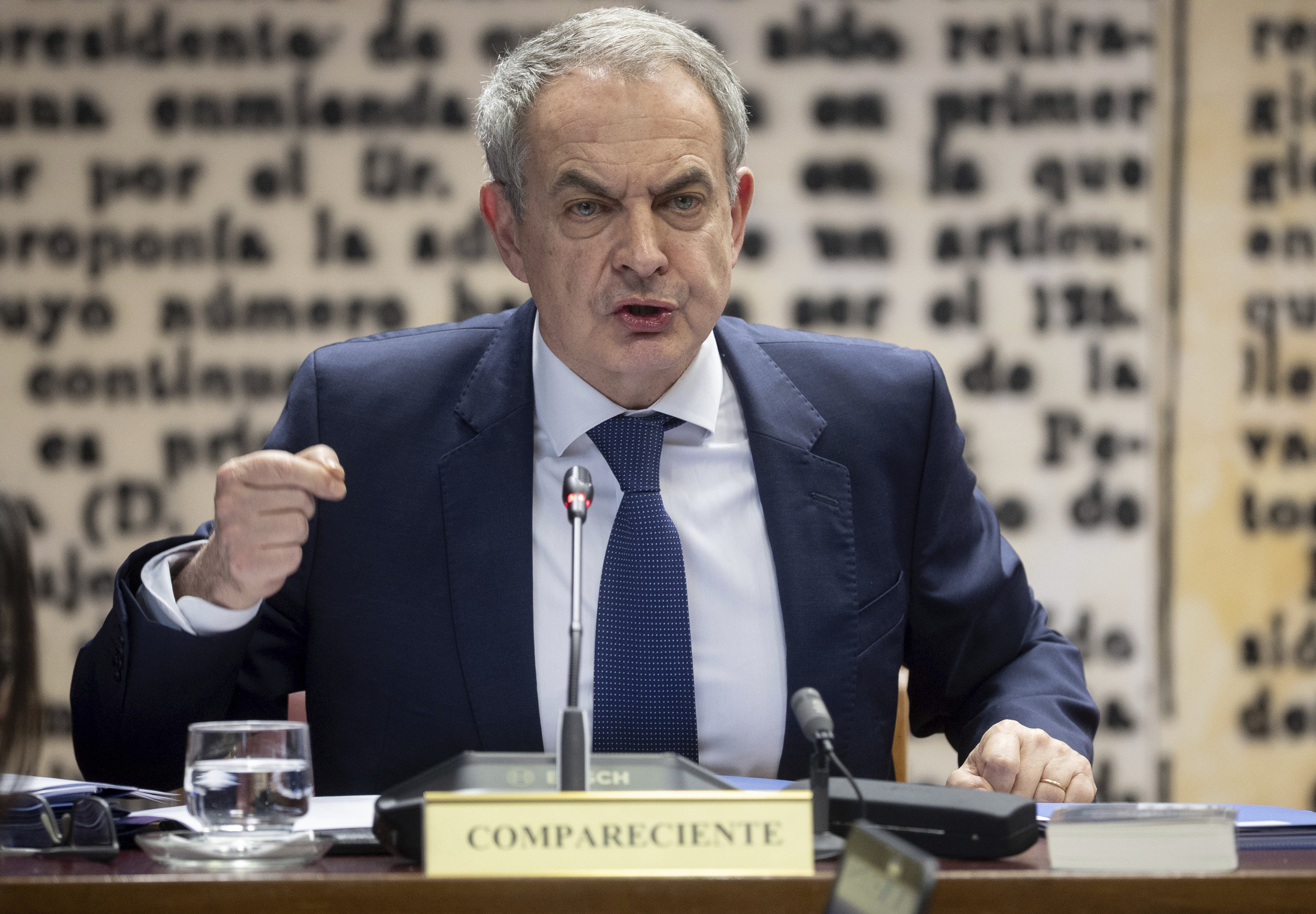 El "delegado" de Zapatero en Venezuela, Manuel Aarón Fajardo, en la comisión de investigación del Senado: "No voy a contestar, no voy a contestar, no voy a contestar"