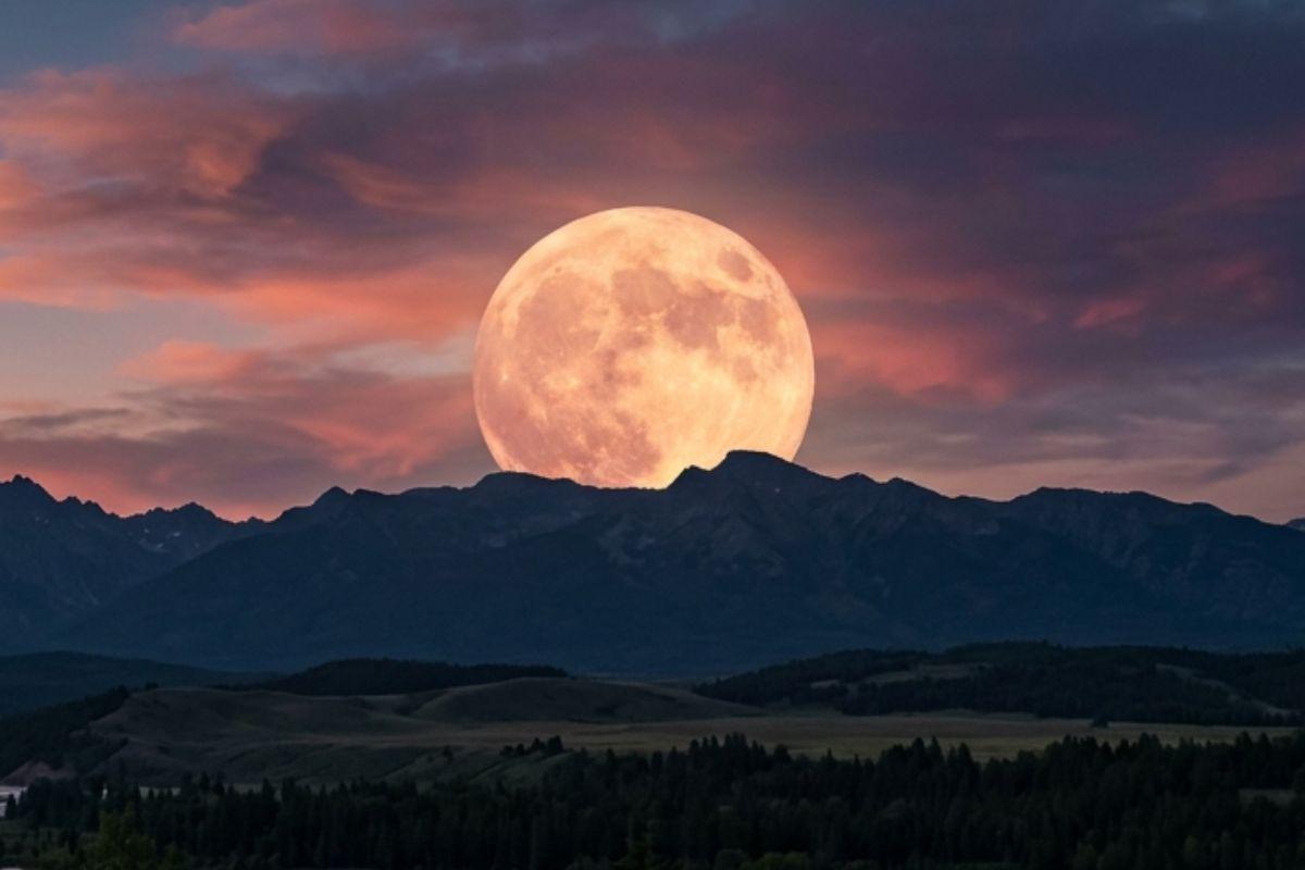 Luna de fresa 2026. Guia para ver el fenómeno astronómico desde Ecuador
