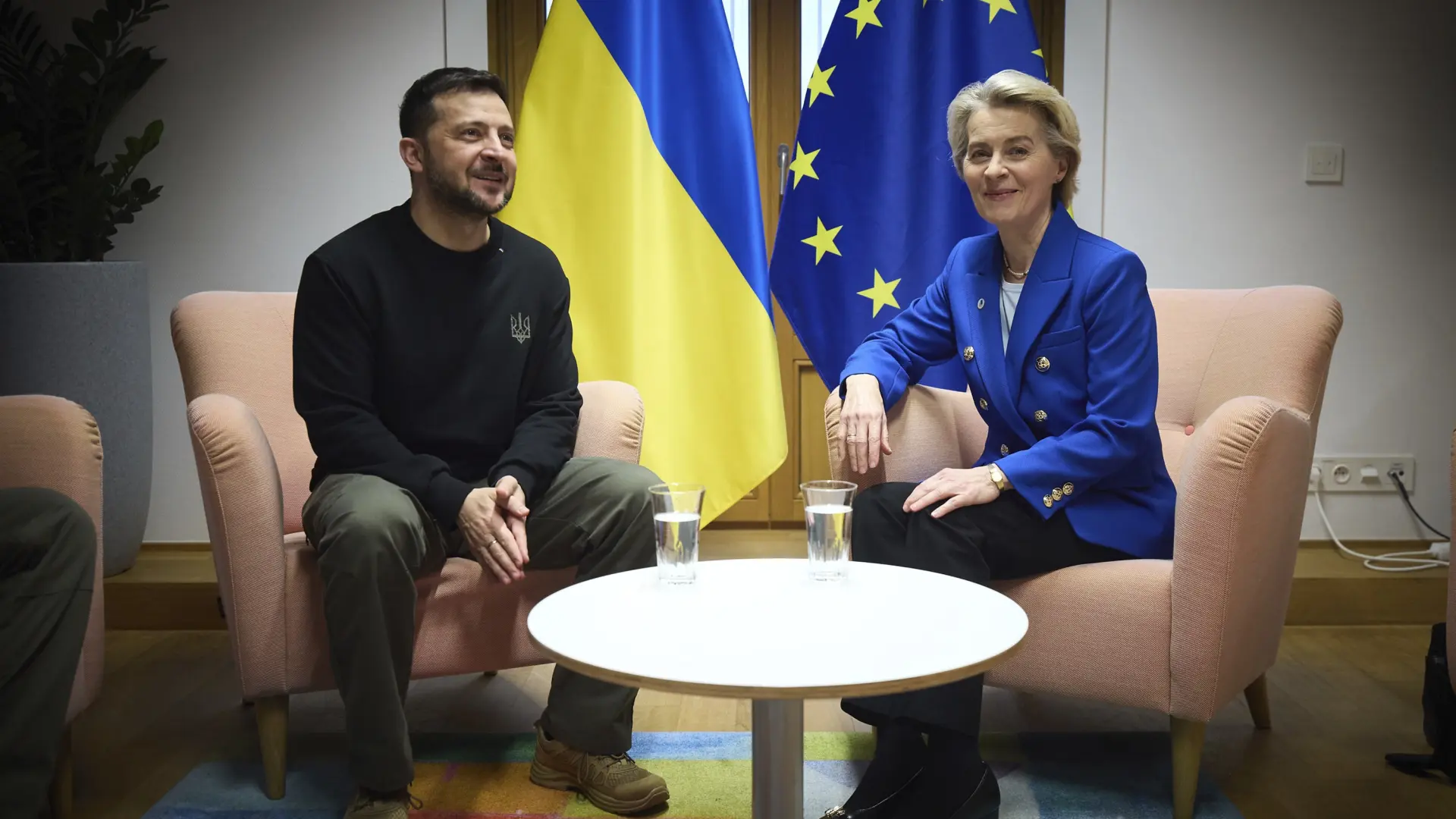 Bruselas plantea un nuevo paquete de sanciones contra Rusia: sin visados para los soldados y más restricciones energéticas