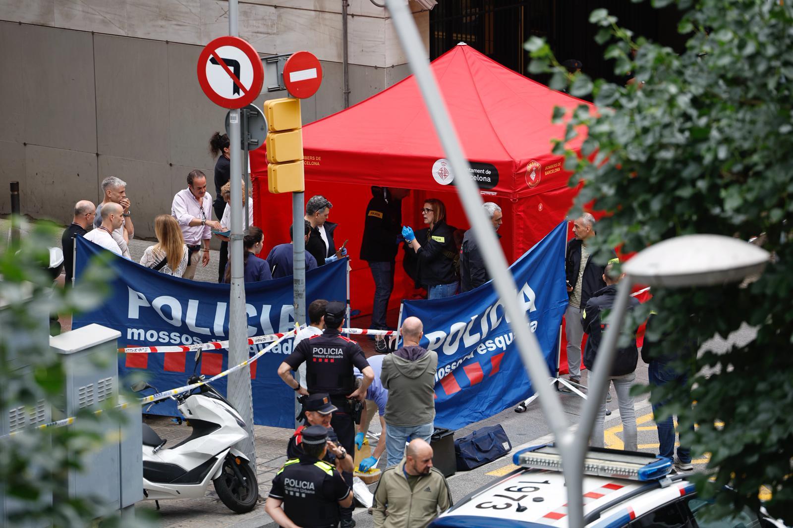 Asesinan de un tiro en la cabeza a un hombre en el centro de Barcelona coincidiendo con la visita del Papa a la ciudad
