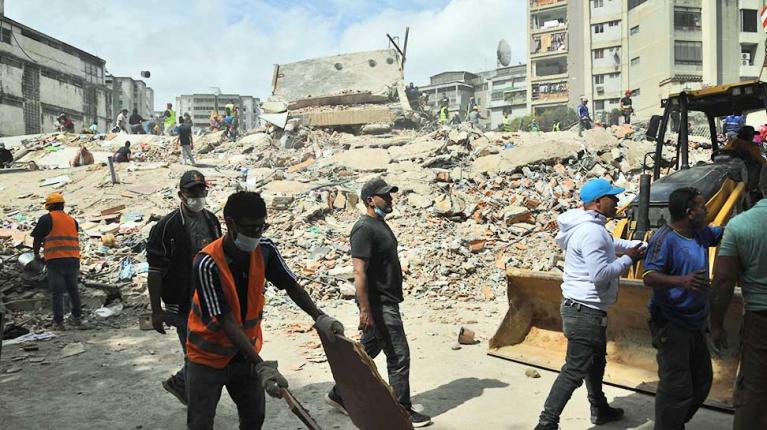 Al menos 235 muertos por el doble terremoto en Venezuela
