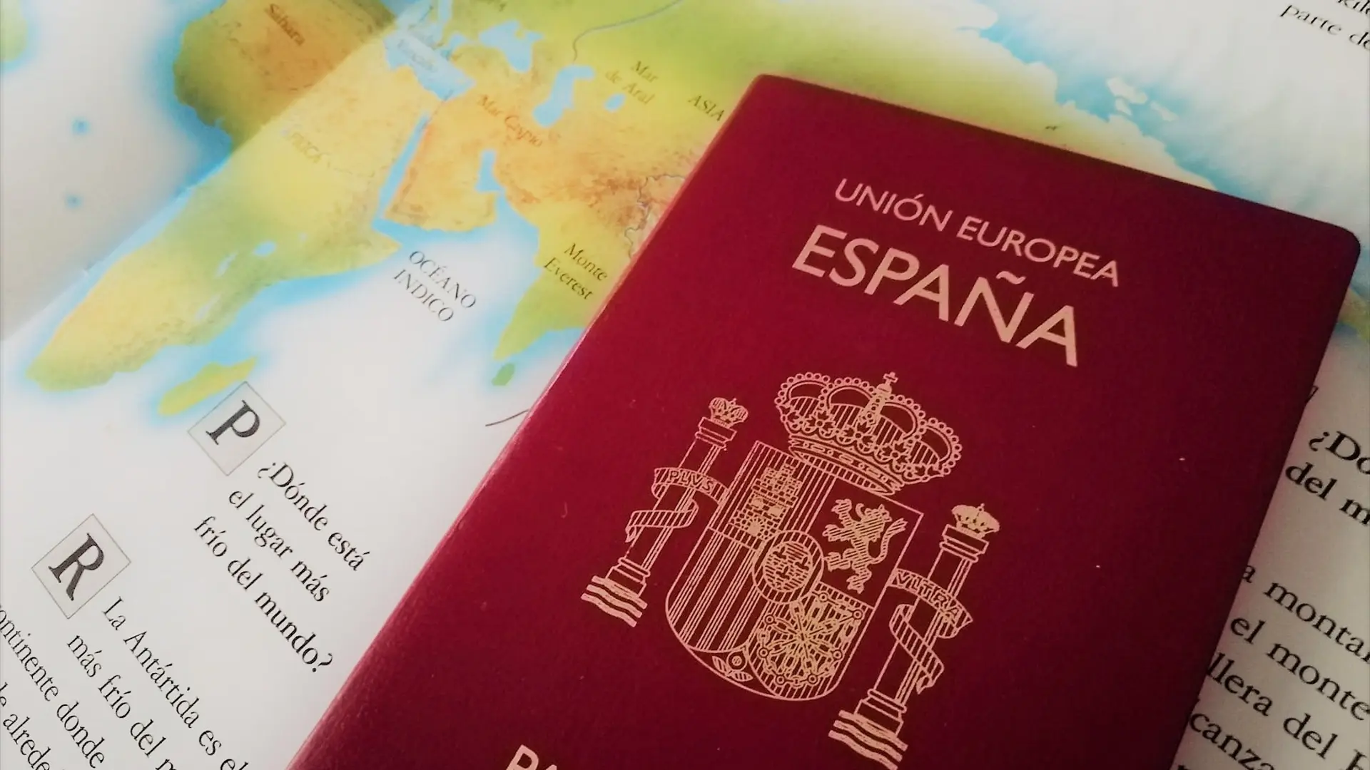 Absuelto un hombre que intentó registrarse en un hotel de Almería con un pasaporte de la 'República Errante Menda Lerenda'