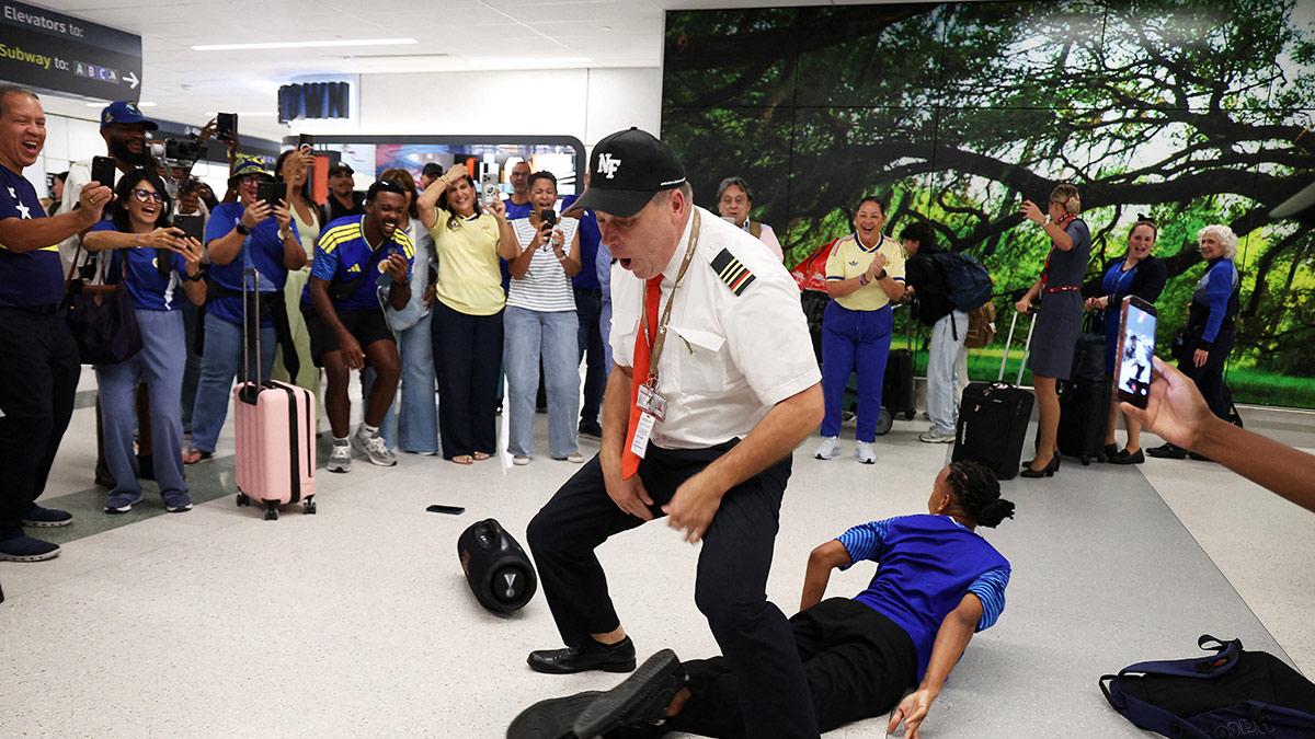 La dupla del Mundial: piloto y jugador de Curazao armaron el bailongo