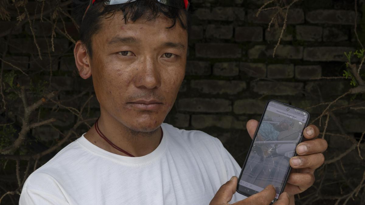 La familia del sherpa perdido en el Everest: "Si hubiera sido extranjero, el rescate habría ido más rápido"