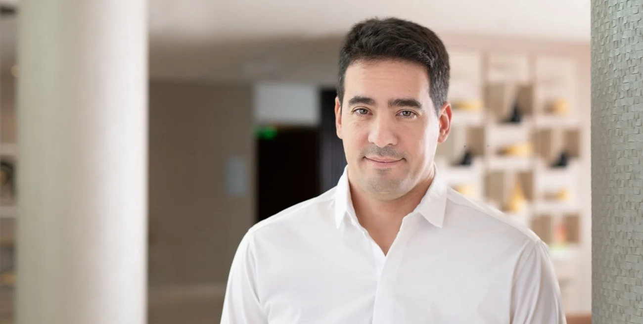 Adrián Ravier: el economista liberal que Milei eligió para ser la nueva voz del Gobierno